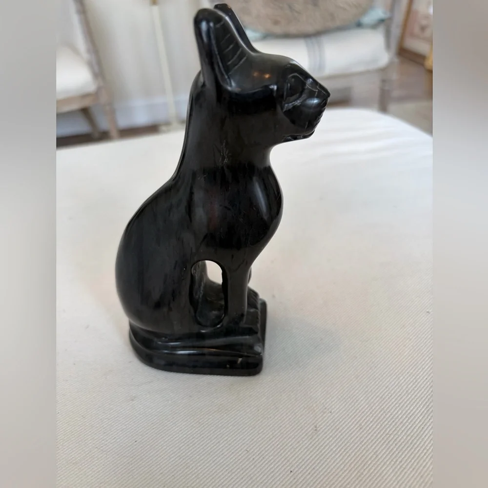 Black Cat Figurine - Elegant Decorative Statue